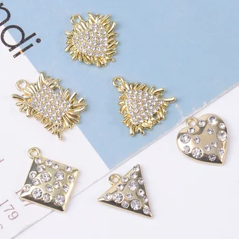 5Pcs זהב מלבן משולש לב יהלומים תליון DIY כפתור עגיל שרשרת צבע שימור סגסוגת תכשיטים ואביזרים