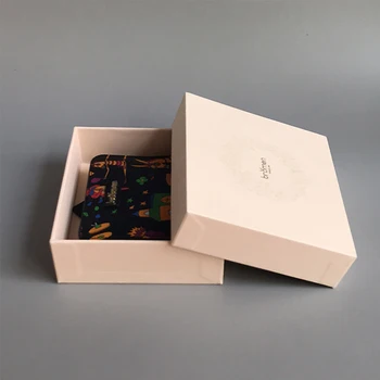 סיטונאי 500pcs אישית לוגו מצגת קרטון קופסאות אחסון עם מכסים על משלוח בגדים תחתונים אריזה